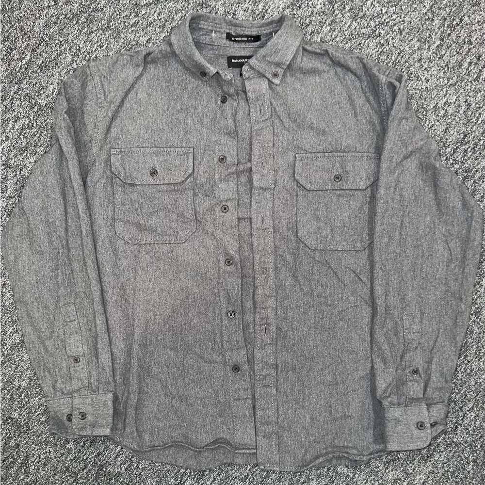 Banana Republic Flannel Button Down. Gray. Mens Large (L). NWOT.